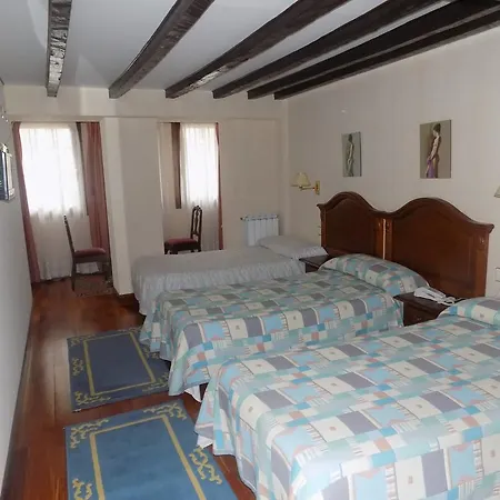 Affittacamere Itsasmin Ostatua 2*