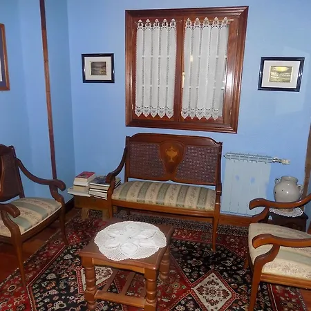 Itsasmin Ostatua ゲストハウス 2*